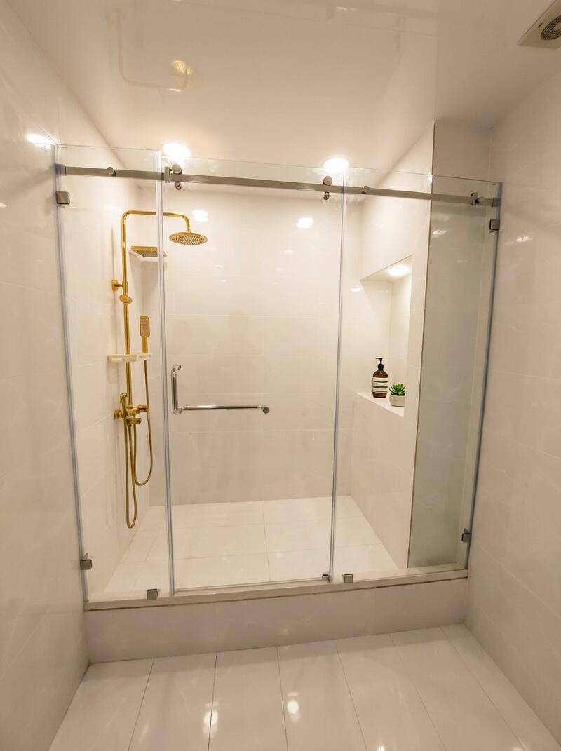 Душевая перегородка в современном стиле