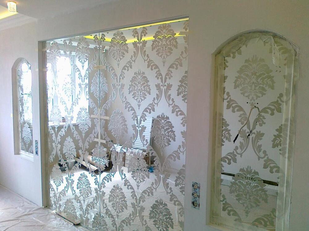 Декоративный пескоструй на двери